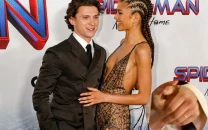 did zendaya secretly marry tom holland fans notice new gold band did zendaya secretly marry tom holland fans notice new gold band