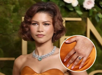 are zendaya and tom holland really engaged here are 6 clues that confirm it