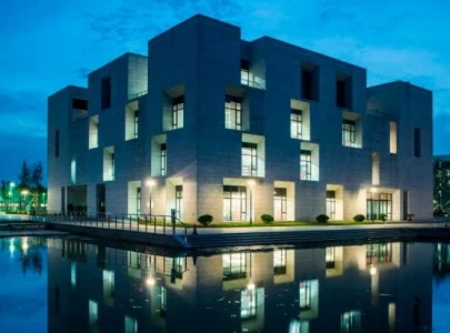 when the lab shifts east